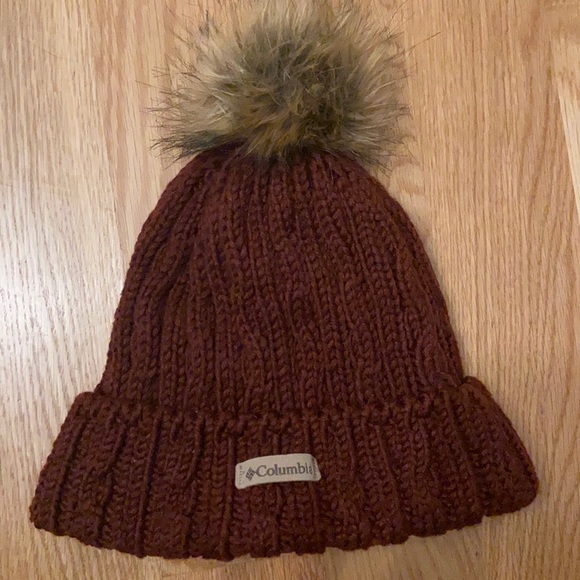 Columbia Accessories - Columbia maroon knitted beanie with pom pom
